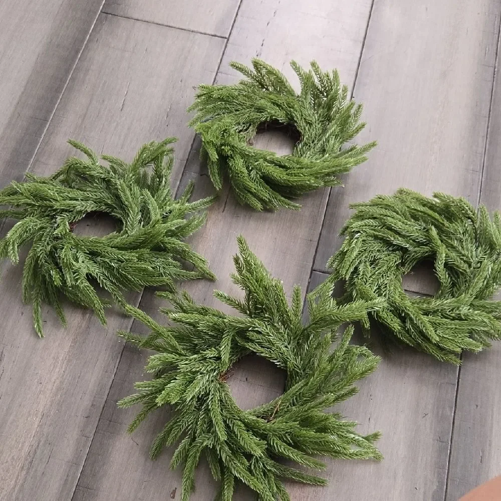 Elegant Green Holiday Wreath with Candle